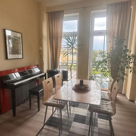 Haus Frieden * צינוביץ
