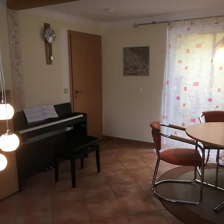 Haus Frieden דירה צינוביץ